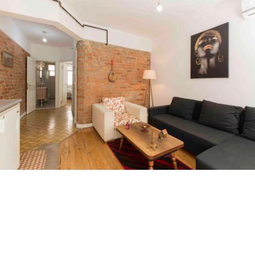 Cozy and Comfortable apt.