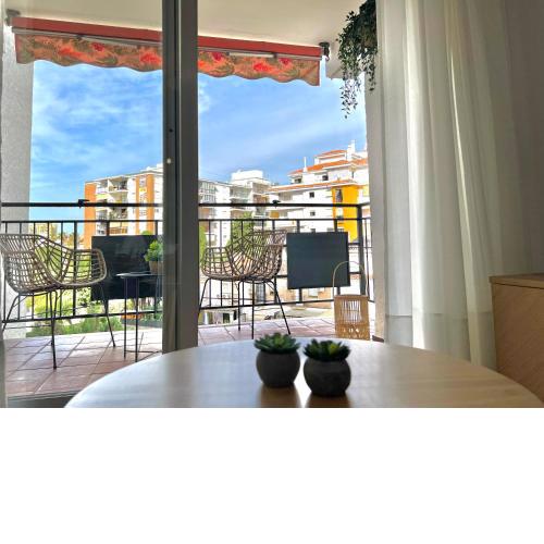 Cozy and quiet, pax8 Los Boliches, 3d, 2b, pool and close to the beach