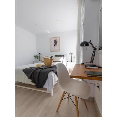 Cozy and sea views private terrace apartment
