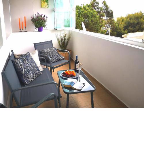 Cozy and sunny two bedroom apartment La Mata beach
