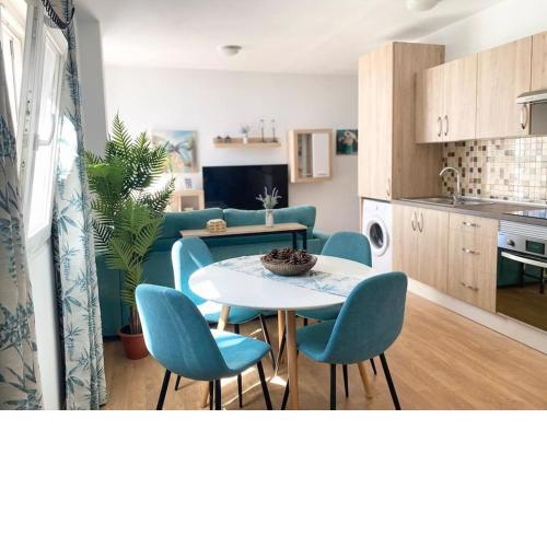Cozy Apartament + BREAKFAST