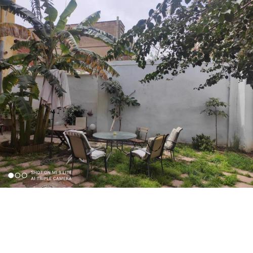 Cozy apartamento en Ruzafa para 2-4 personas con aire acondicionado y salida directa a terraza
