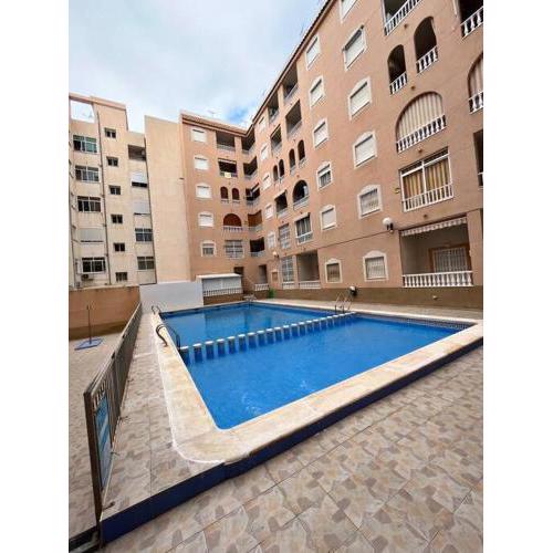 Cozy apartment 5 mins to beach