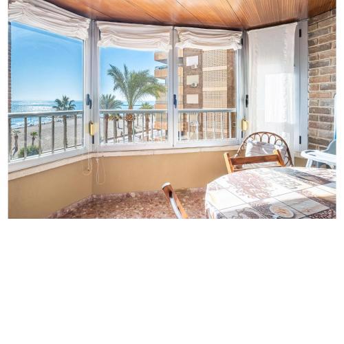 Cozy Apartment In El Campello With House Sea View