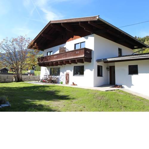 Cozy Apartment in Mühlbach near Swimming Pool