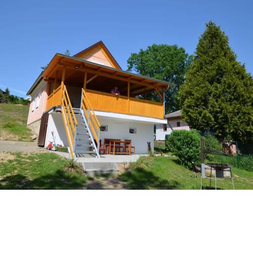 Cozy Apartment near Forest in Bohemian