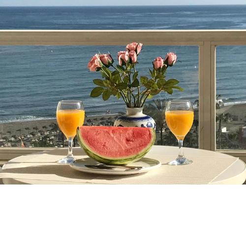 Cozy apartment with first line seaview in perfect location, near the Marina