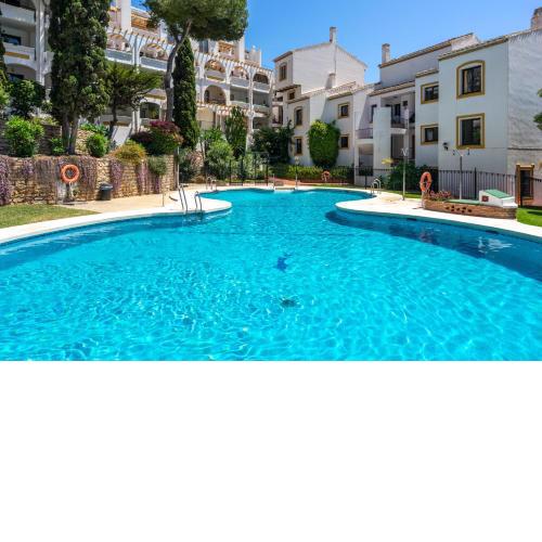 Cozy apartment with pool Ref 153