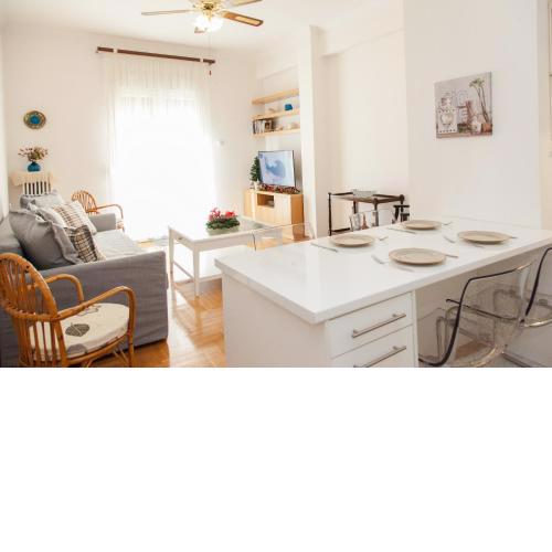 Cozy apt with Lycabettus View!