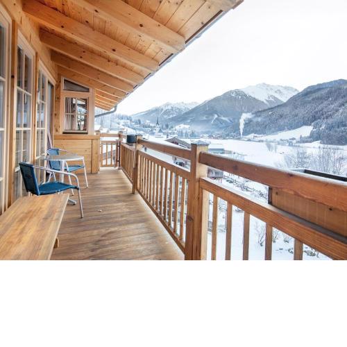 Cozy chalet with sauna, close to Königsleiten