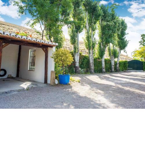 Cozy Cottage in El Padul with Swimming Pool