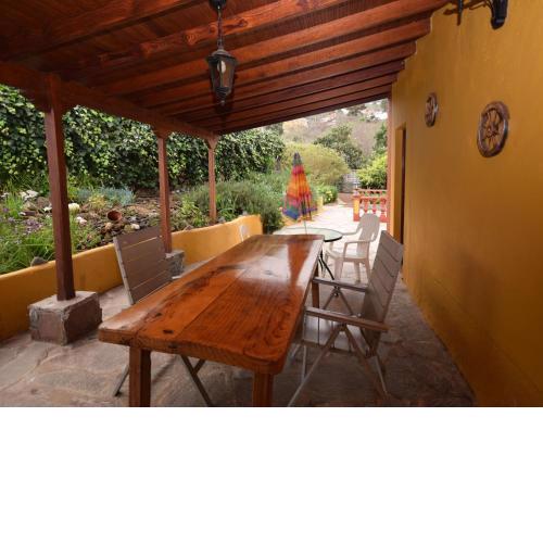 Cozy Cottage in Orotava with Swimming Pool