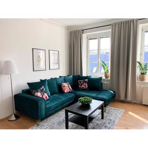Cozy Downtown City Living