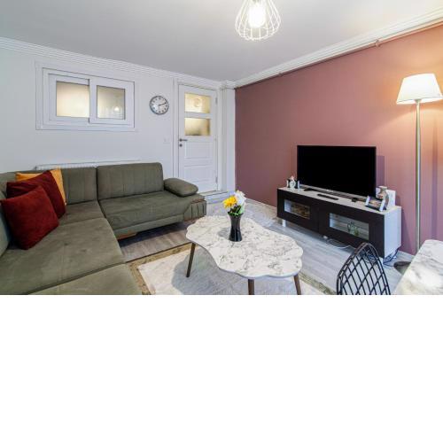 Cozy Flat Close to Various Malls in Kagithane