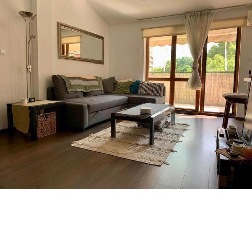 Cozy Flat in a Great Location