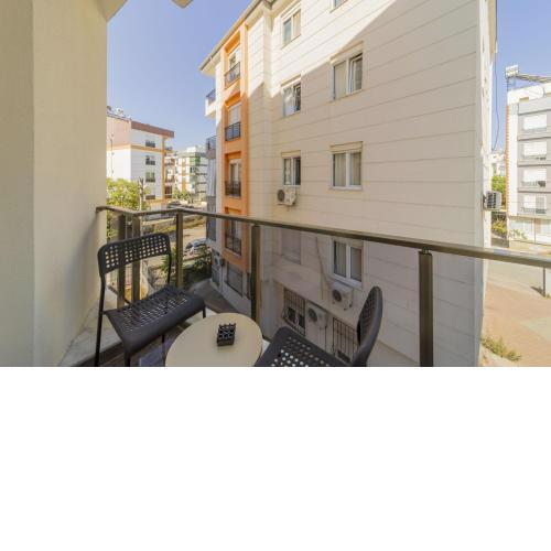 Cozy Flat w Balcony 15 min to Beach in Antalya