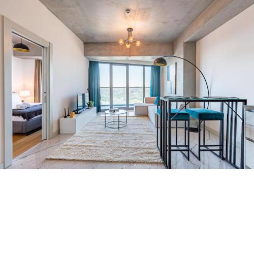Cozy Flat with City View and Balcony in Sisli