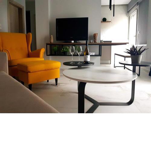 Cozy Modern Apartment Inside The City Center