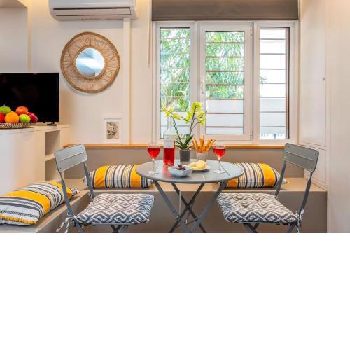 Cozy Nest at Acropolis Footsteps