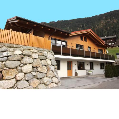 Cozy nice apartment at the entrance of the Zillertal near Fügen