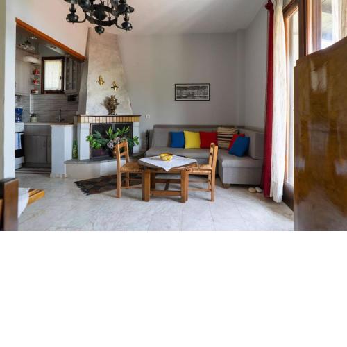Cozy Pelion house-on the main road of Mouresi