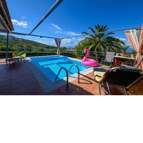 Cozy Small Smart Villa with Private Pool Mikri Mantineia Kalamata