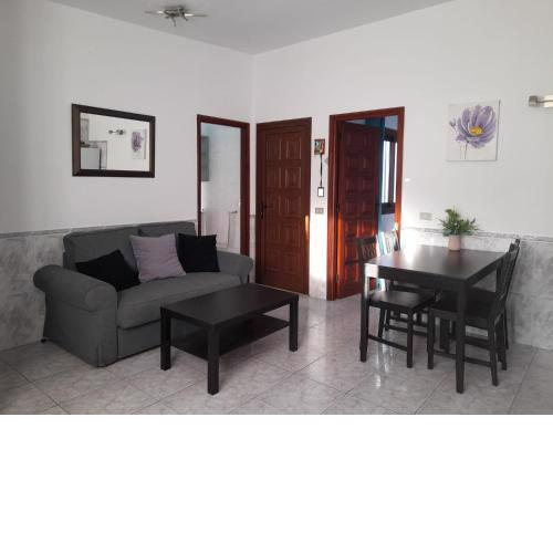 Cozy Spacious home with Pool and strong Wi-fi Chayofita