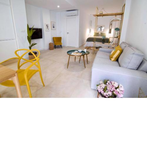 Cozy studio in Malaga center by SharingCo.