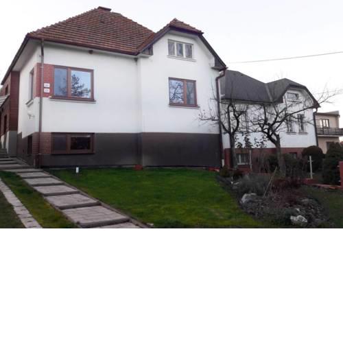 Cozy Studio with access to garden/terrace; peaceful area 2.2 km from the town