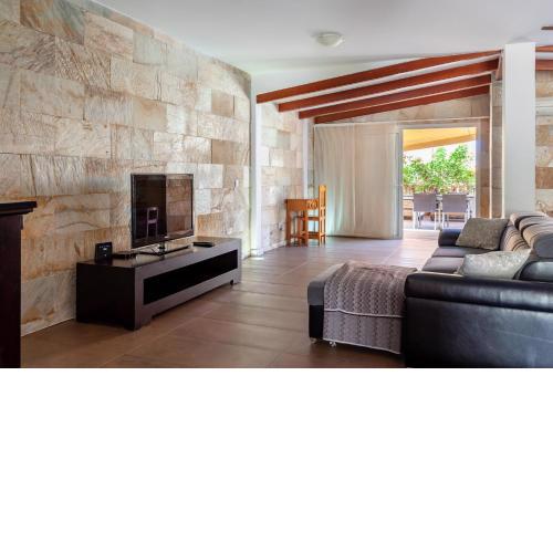 Cozy townhouse in El Duque