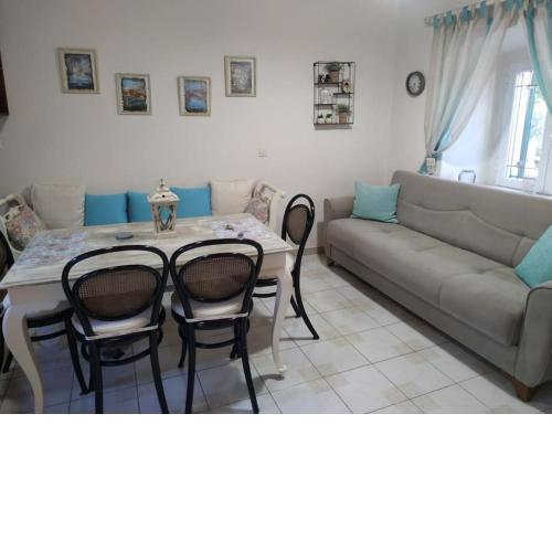Cozy Traditional House - Paxos