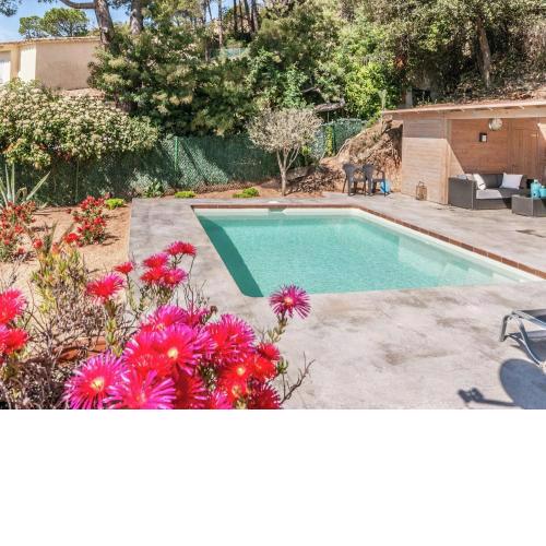 Cozy Villa in Sant Feliu de Gu xols Spain with Swimming Pool