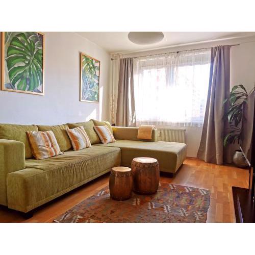 CozyHome Retro Apartment