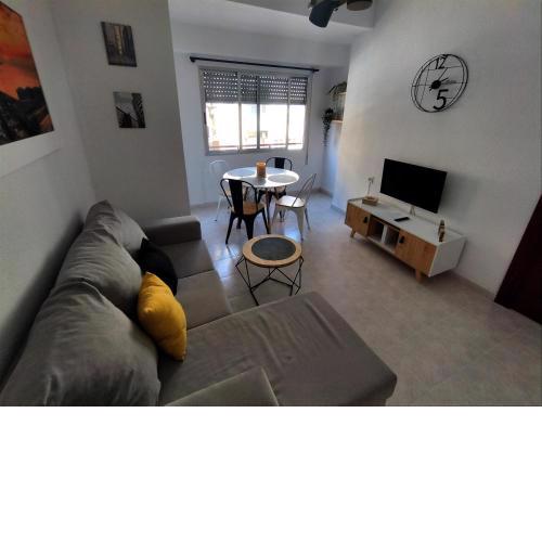 COZY&SUNNY SHARED APARTMENT in LOCAL NEIGHBORHOOD!