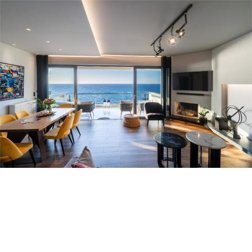 C.P. Luxury Suite