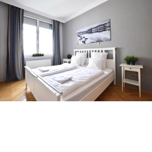 Creative Apartment - Lovag Street Luxury Suite