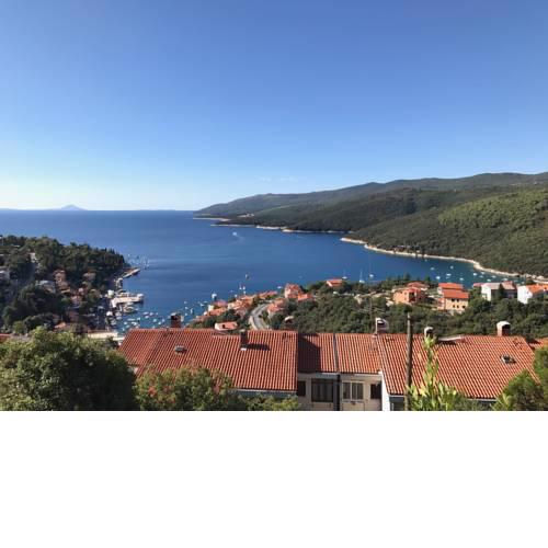 Creska Beach