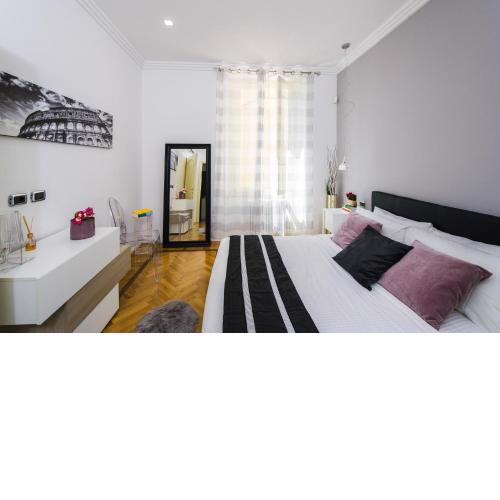 Crispi Modern Flat in the Historic Center