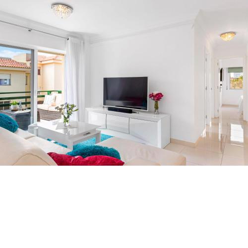 CristiSmart Home Hi-End Services Media Streaming