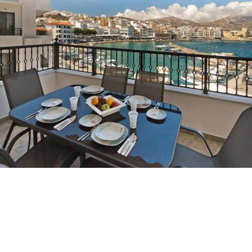 Crystal Chateau: Μaisonette above the sea