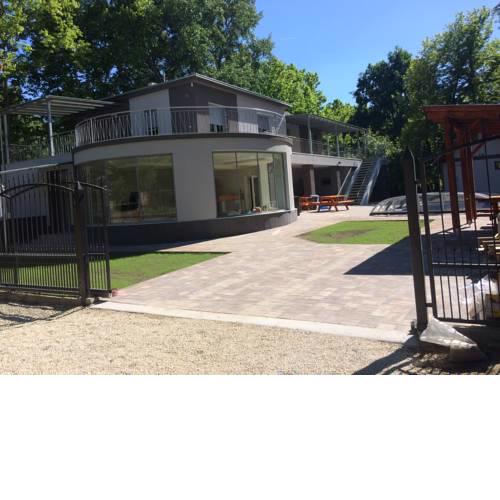Családi Villa