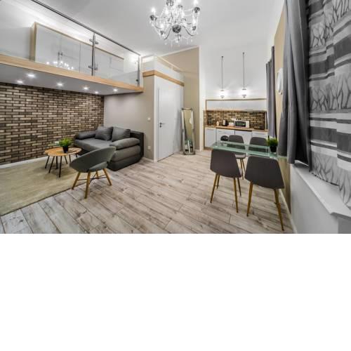 Csengery Airconed Apartment in Centre