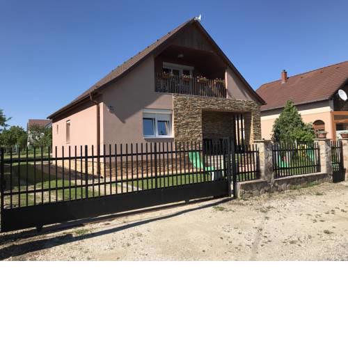 Csikós Villa