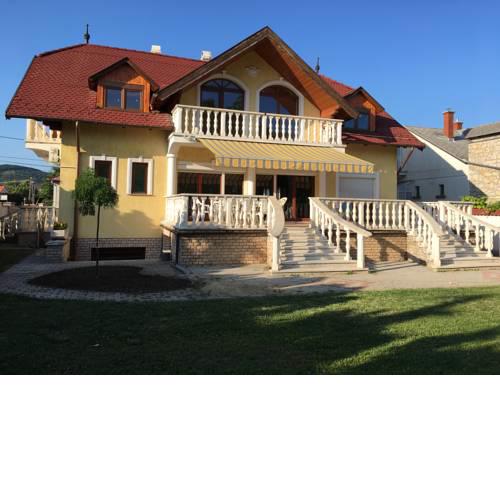 Csók Apartmanház
