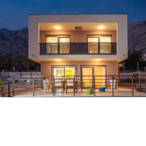 ctma138/ Holiday house with private pool