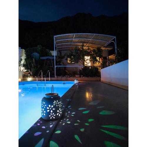 ctma144/ Charming holiday home