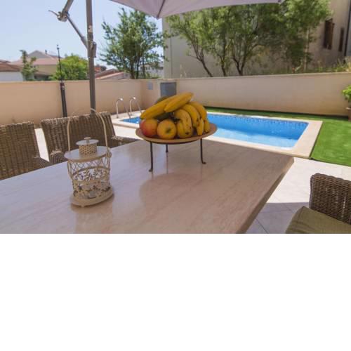 ctma221 - Modern apartment with private pool
