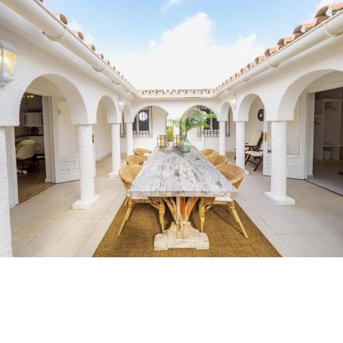 Cubo's Beach House Marbella Sun