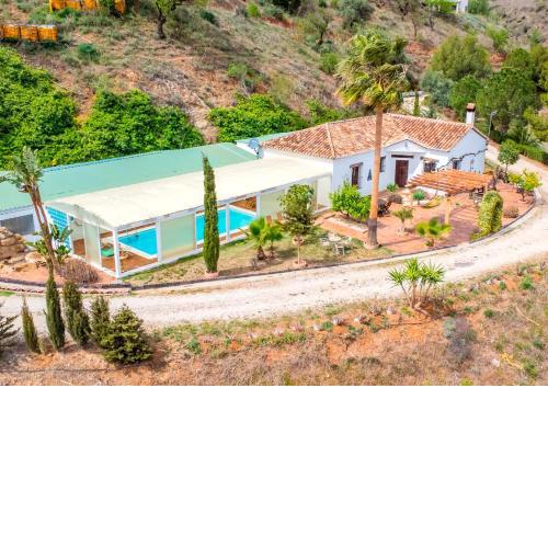 Cubo's Casa Buena Aventura Pool & Jacuzzi Included