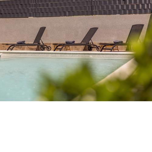 Ćuby Apartment with private Pool in Trogir
